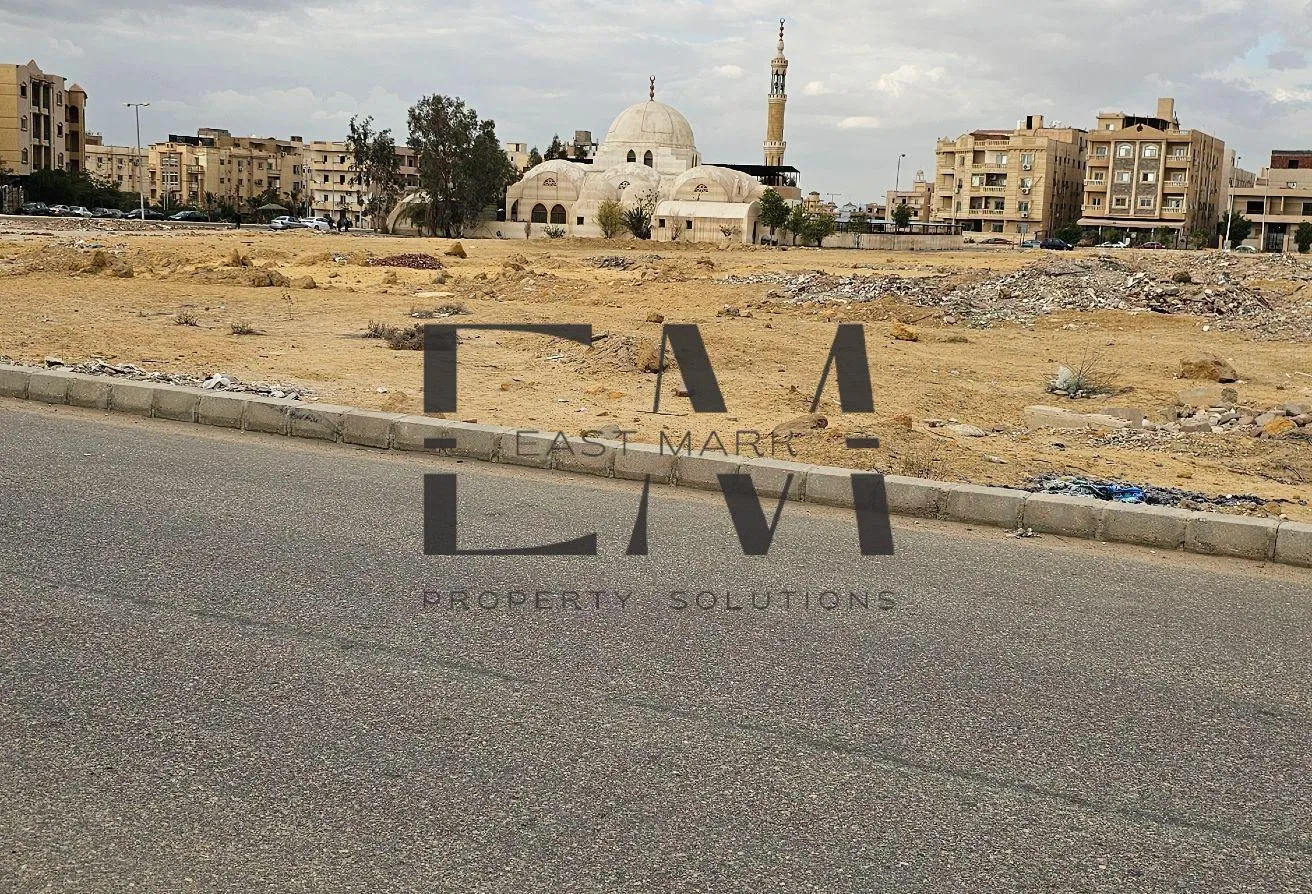 للايجار في طريق الشروق: فيلا مفروشة بإطلالة حديقة للإيجار في مدينة  الشروق 