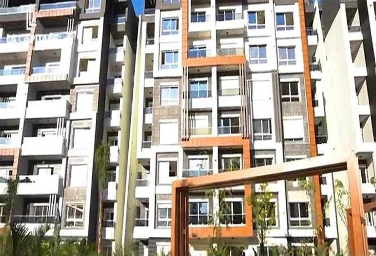 Sale in La Capitale: Apartment RTM+ACs in New Capital Over 5 Years
