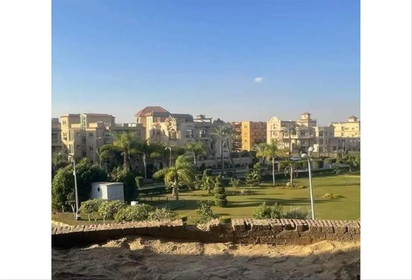 Sale in West Somid Road: للبيع شقة 180م بسعر لقطه لوكشين مميز جدا غرب سوميد