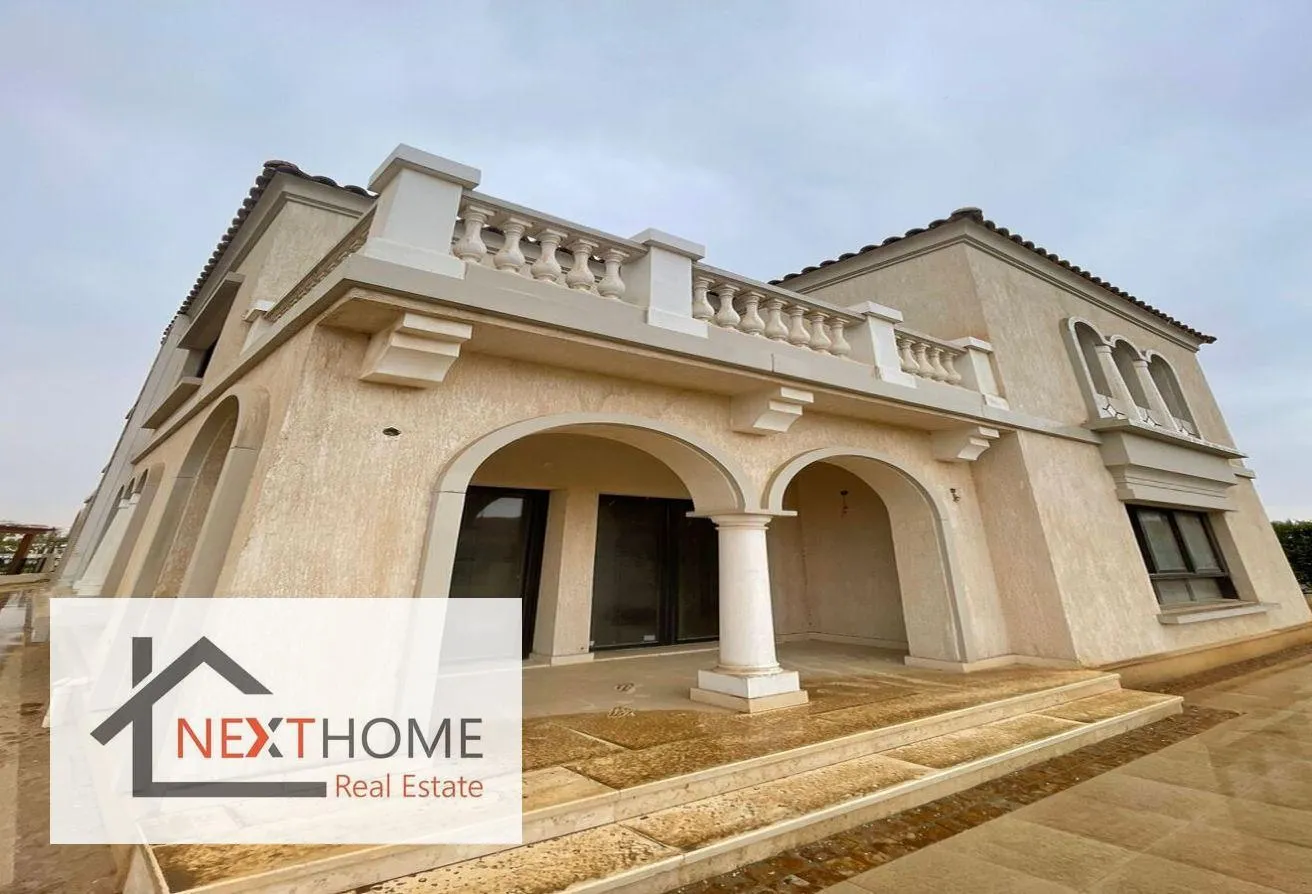 Sale in Celia: Prime location villa 400m in Celia Compound, the