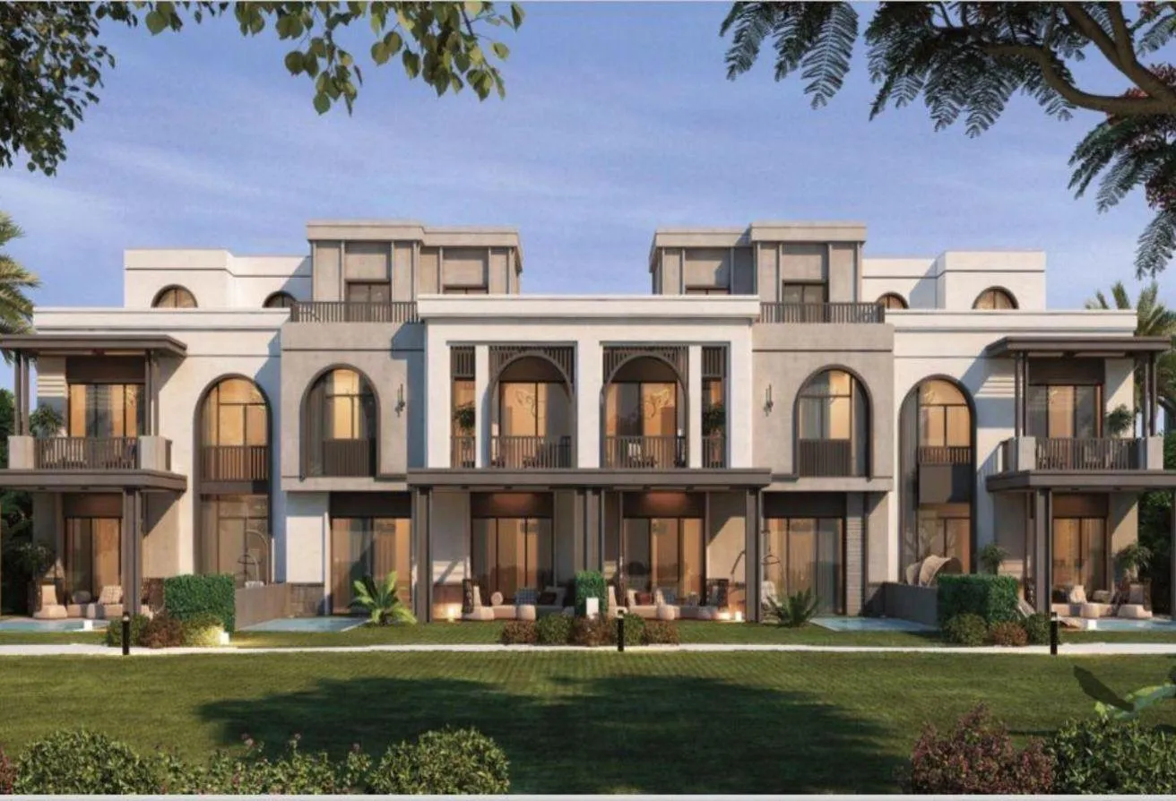 Sale in Ever New Cairo: town house in front of hydepark,with lowest DP%