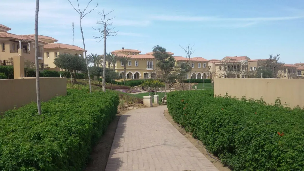 Villa for sale in New Cairo Hyde Park