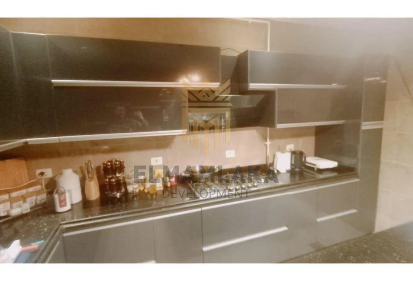 Rent in 8th District: دوبلكس ايجار مطبخ وتكيفات الحى الثامن بحديقة خاصة