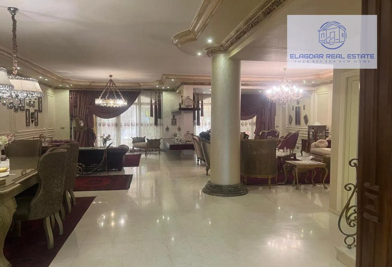 Sale in Les Rois: Twin house 375 in a compound next to the AUC
