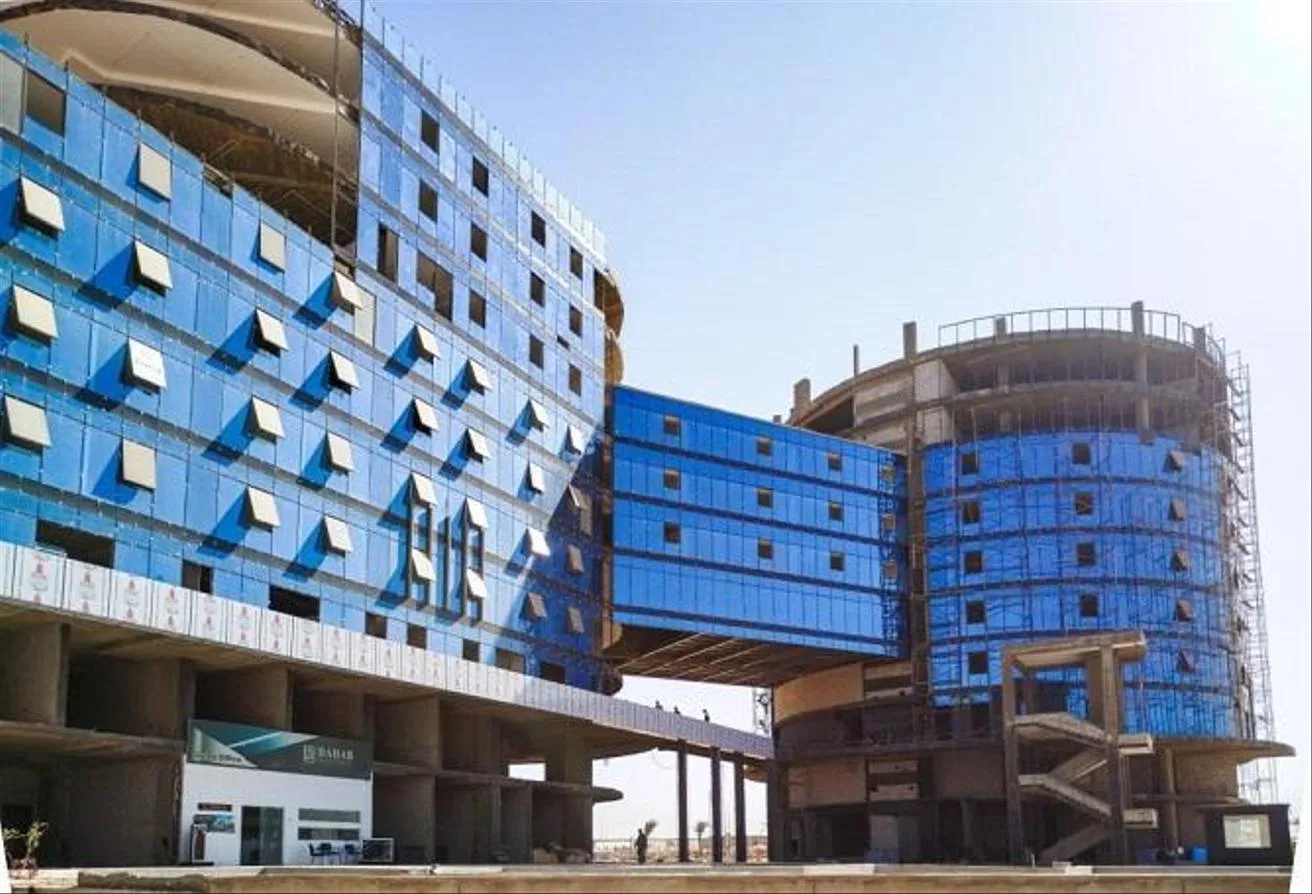 Sale in Golden Tower 1: Shop 30m For Sale RTM View iconic tower Only 20%Dp
