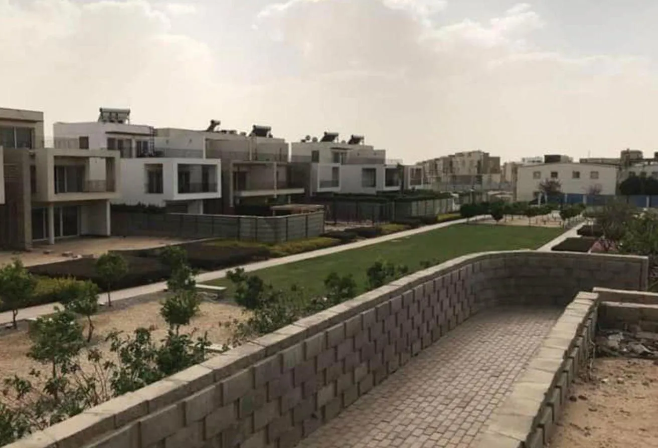 Sale in Westown: Twin House 365m For sale in Westown Sheikh Zayed