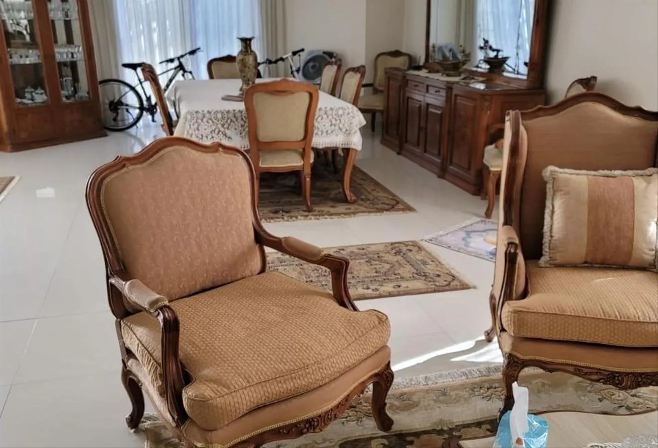 Sale in Mena Garden City: للبيع تاون هاوس كورنر للبيع متشطب مينا جاردن سيتى