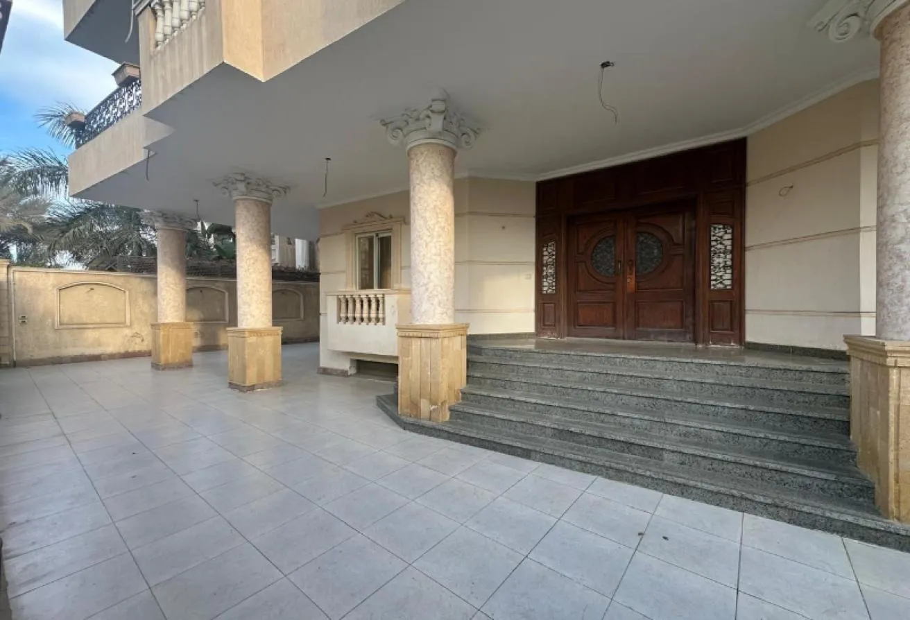 Rent in El Banafseg 1: A 350M SEMI-FURNISHED APARTMENT FIRST RENT 