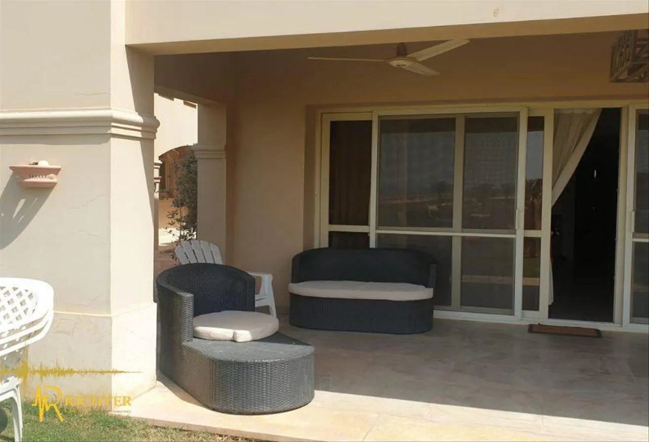 Sale in La vista Ras El Hikma: Standalone  First Row Lagoon With 5% Down Payment