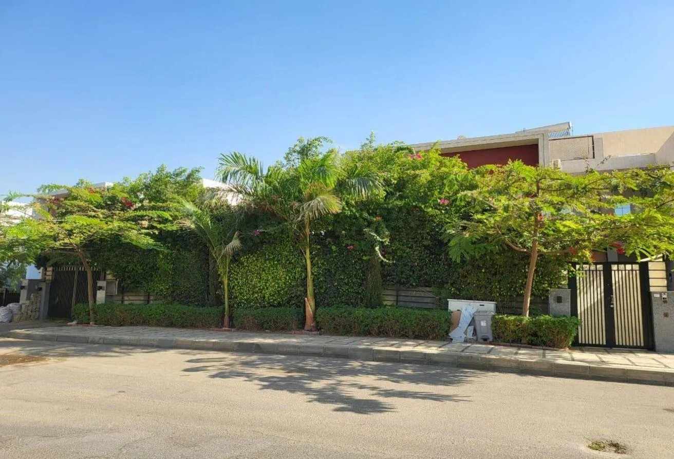Sale in Mountain View Mostakbal City: Townhouse Medel in Mountain View at a price lower