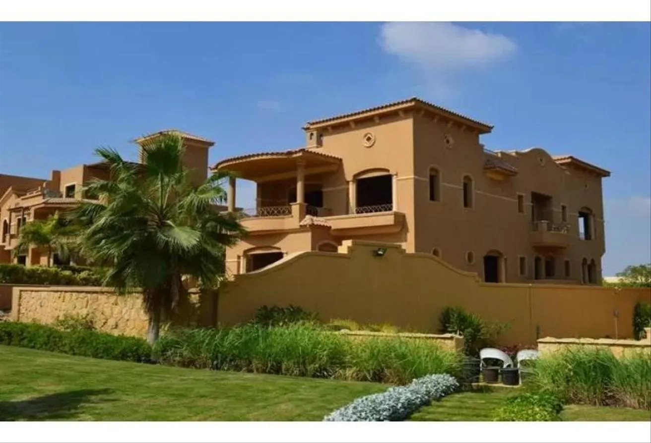 Sale in Leena Springs: Villa 900m sale Compound Leena Springs