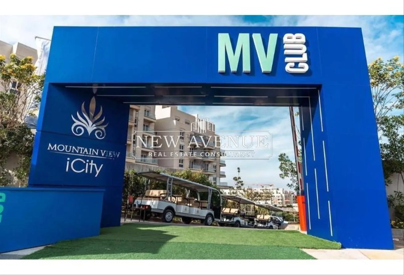 Sale in Mountain View iCity: I-Villa for Sale in Mountain View I-City New Cairo