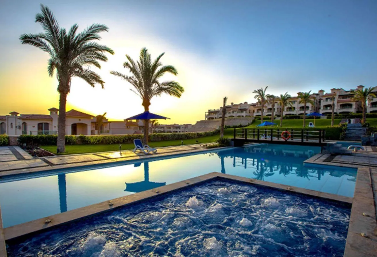 Sale in La vista Ras El Hikma: Chalet 120m Fully Finished With installment 7 Y