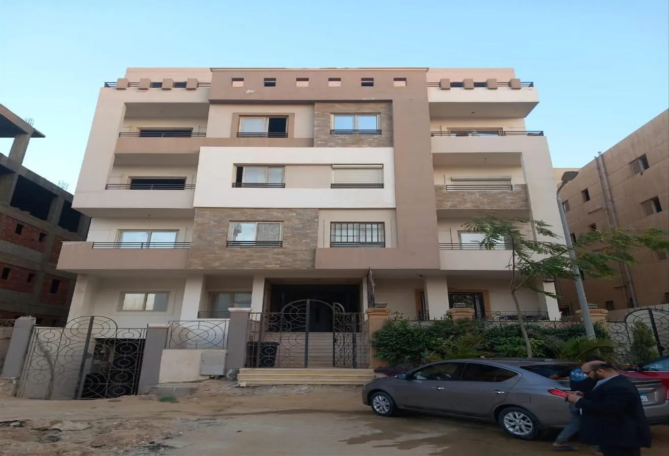 Sale in Al Andalus El Gedida: 169m apartment,  Al Andalus