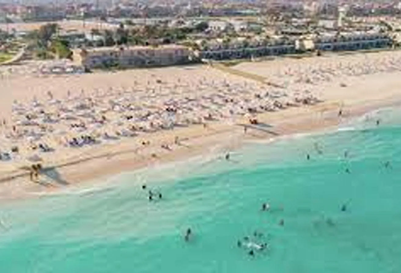 Sale in Marassi: للبيع شالية لقطة في فايا مراسي دايركت بول وبحر