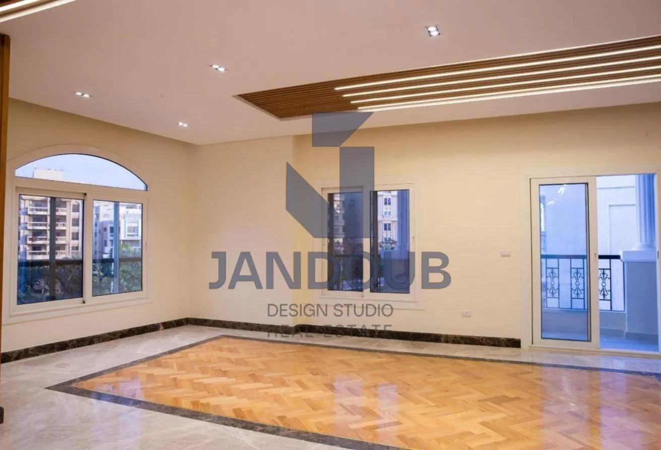 Rent in Al Shouyfat: دوبلكس للايجار مفروش بحمام سباحة بالشويفات التجمع