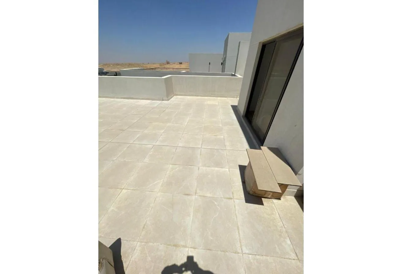 Rent in Fifth Square: Penthouse for rent with air conditioning