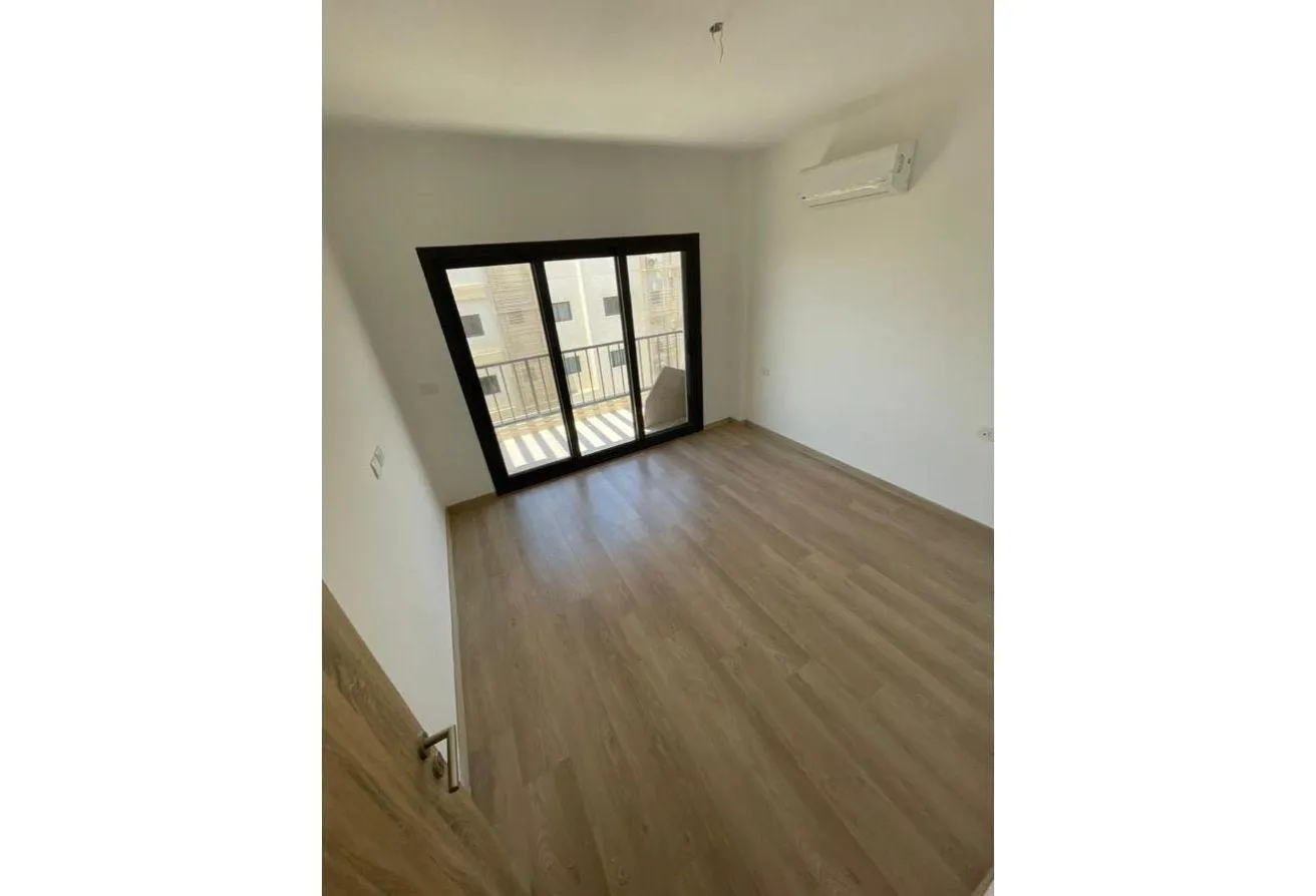 Gallery Image 19