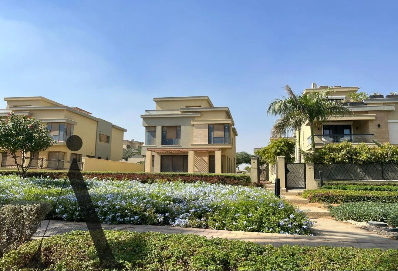 Sale in Villette: Largrst type Villa Resale in Sodic Villette 645sqm