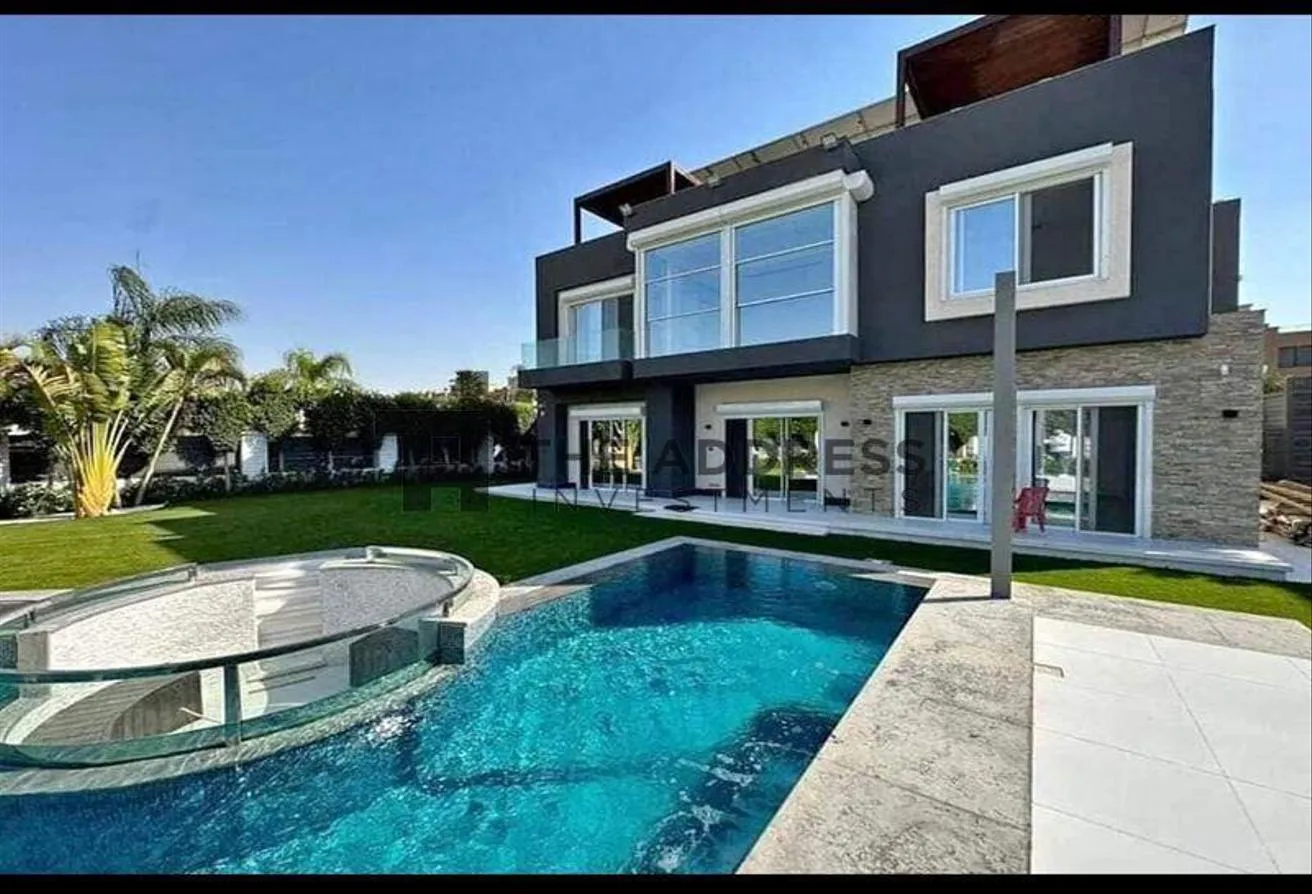 Sale in Moon Valley: Villa for sale 10 min from AUC , 2,000,000 DP