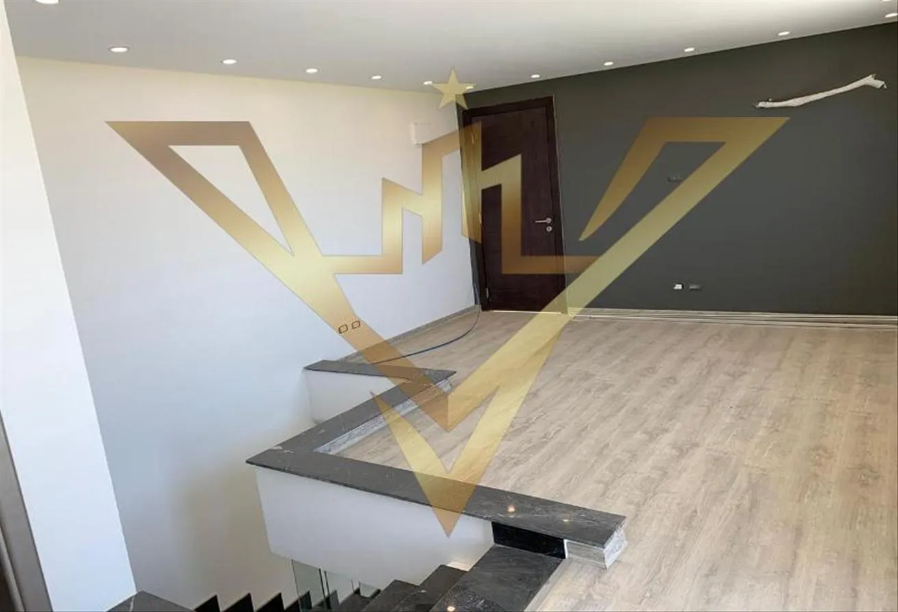 Rent in Eastown: Finished Triplex With Kitchen And ACs