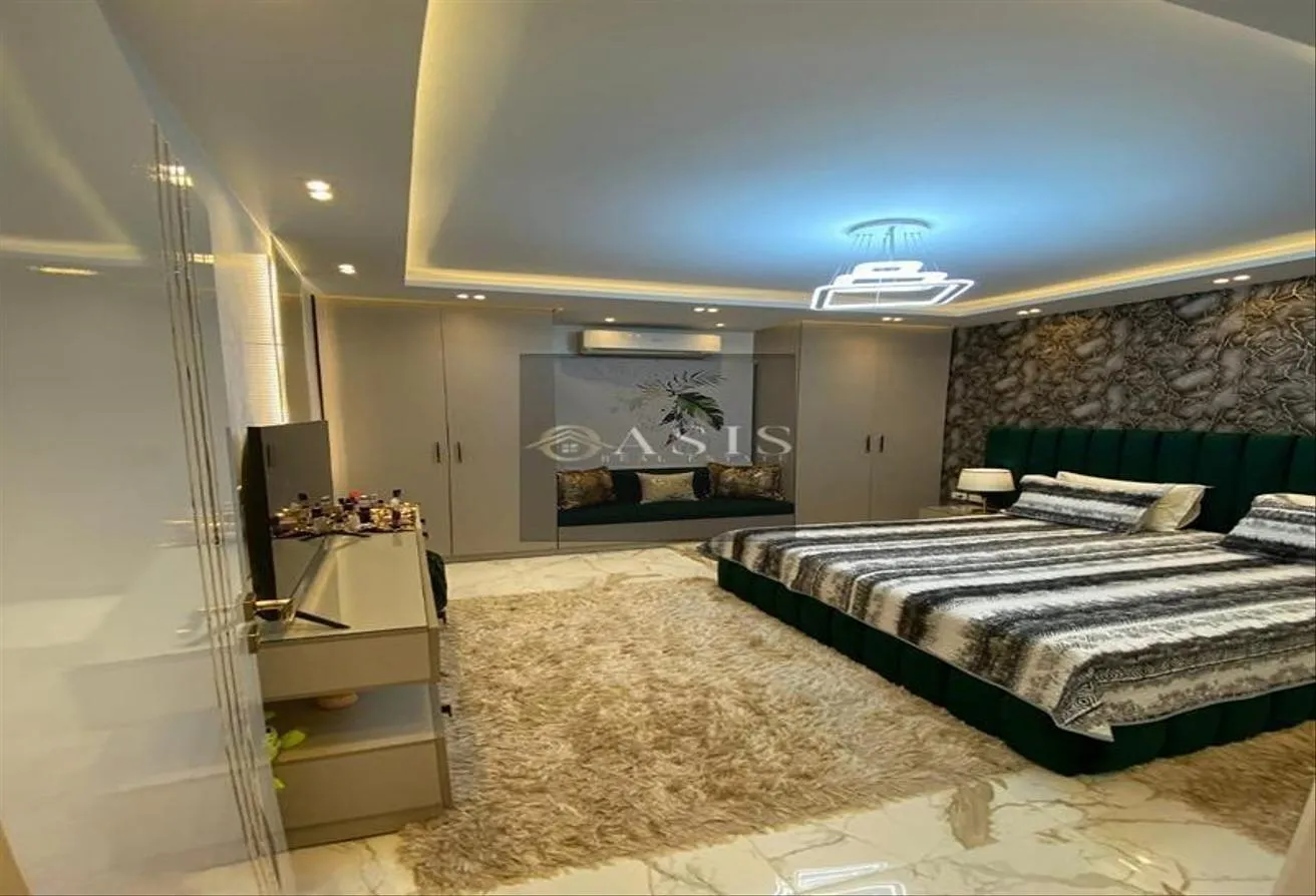 Sale in West Somid Road: فيلا متشطبه بالكامل ف غرب سوميد مجاورة خامسه