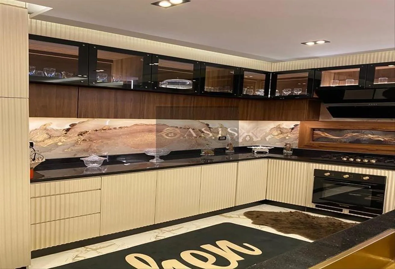Sale in West Somid Road: للبيع او الايجار فيلا 600م بسعر مميز جدا غرب سومبد