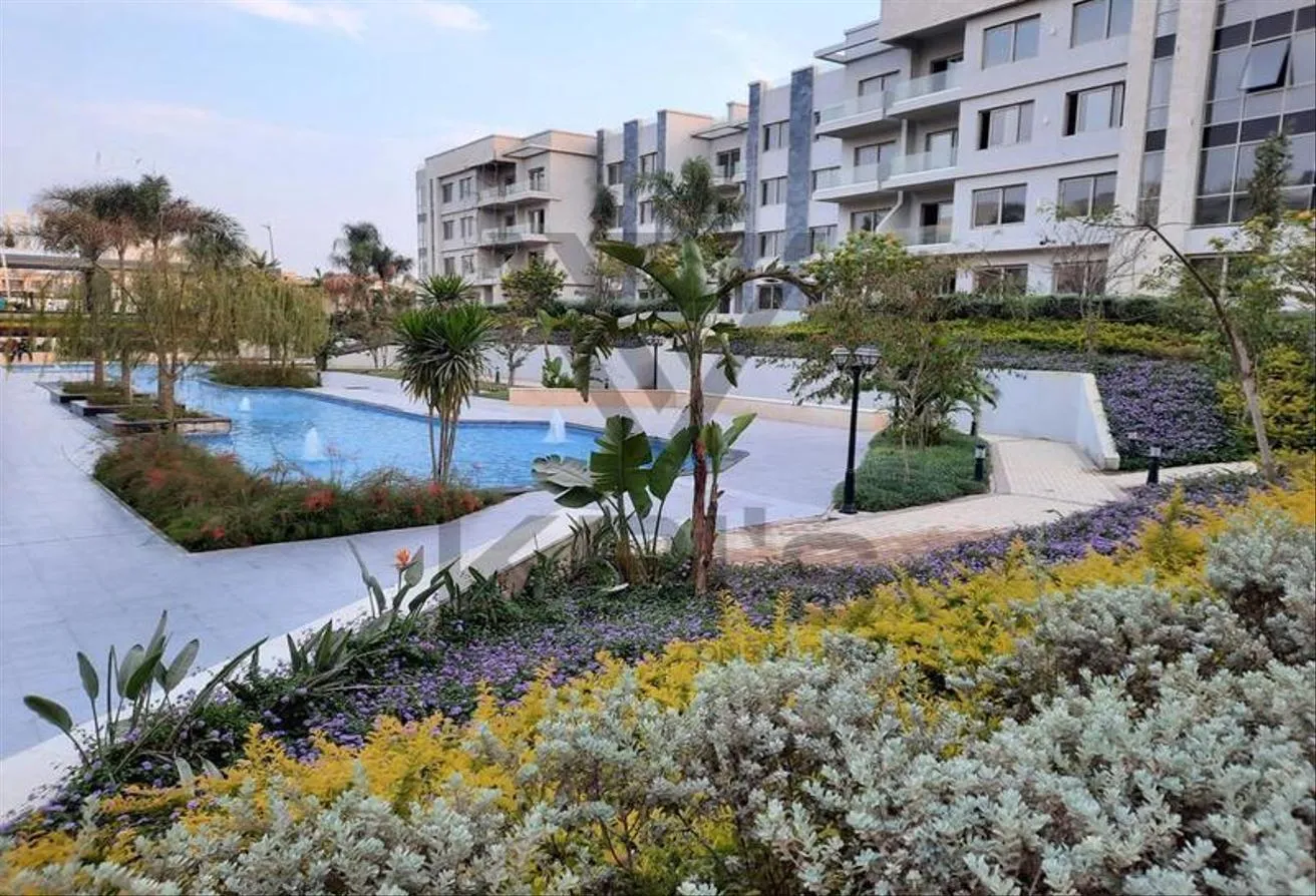 Sale in Galleria Moon Valley: apartment garden under market price galleria