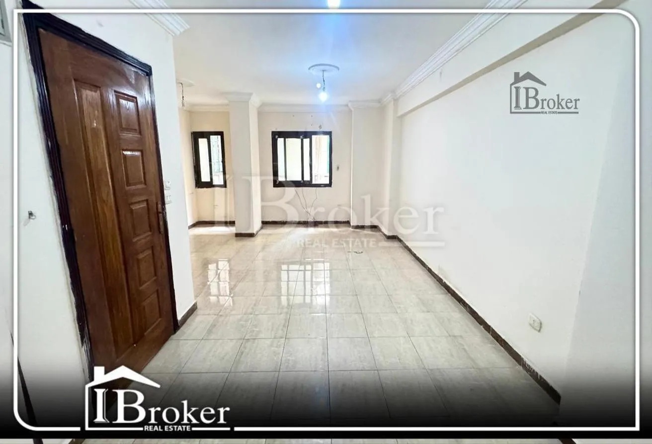 Sale in Ismail Eid St.: Cleopatra for sale, steps from the sea .