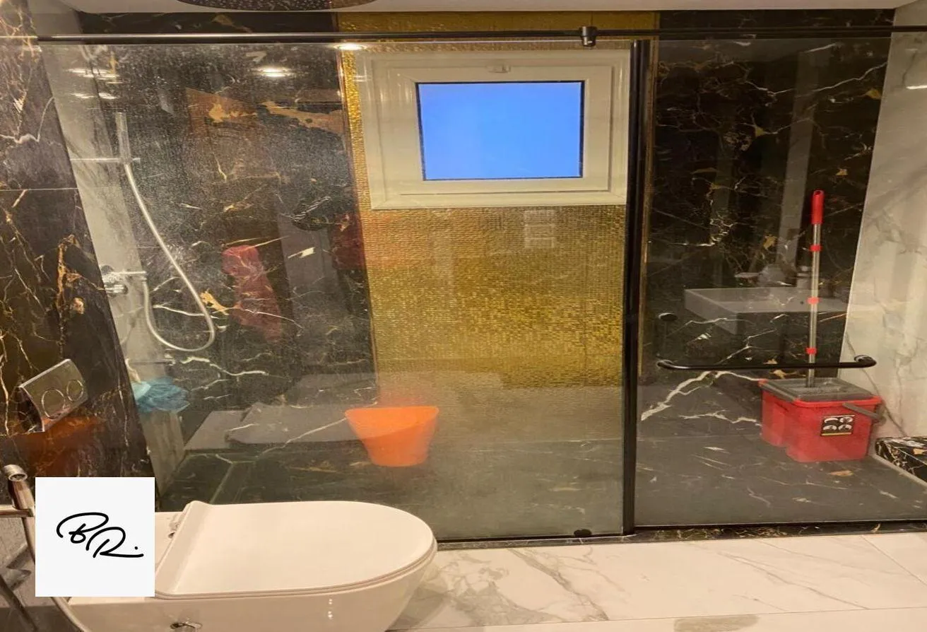 Gallery Image 13