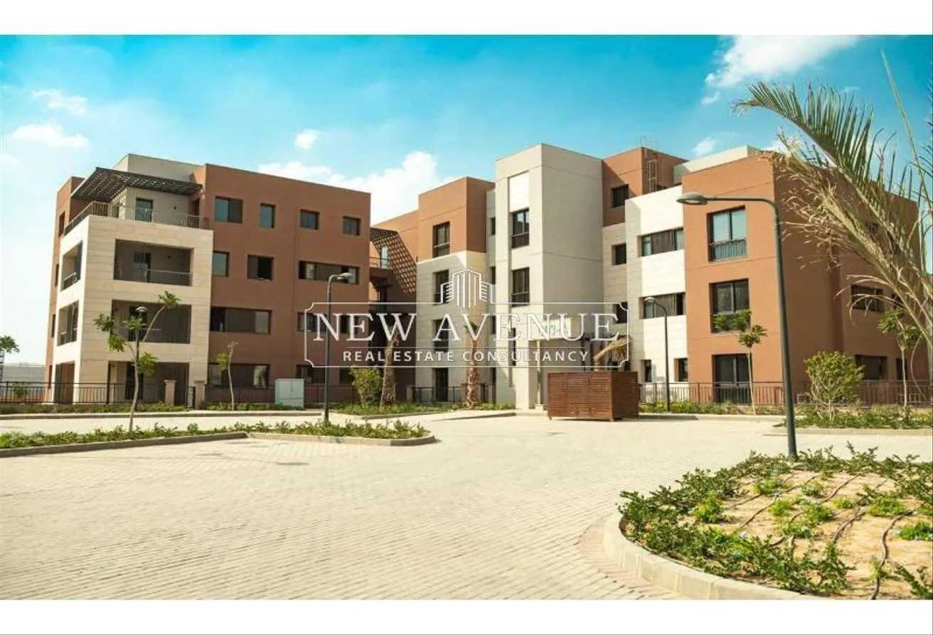 Rent in District 5 Residences: Building 6000m for rent in District 5, New Cairo