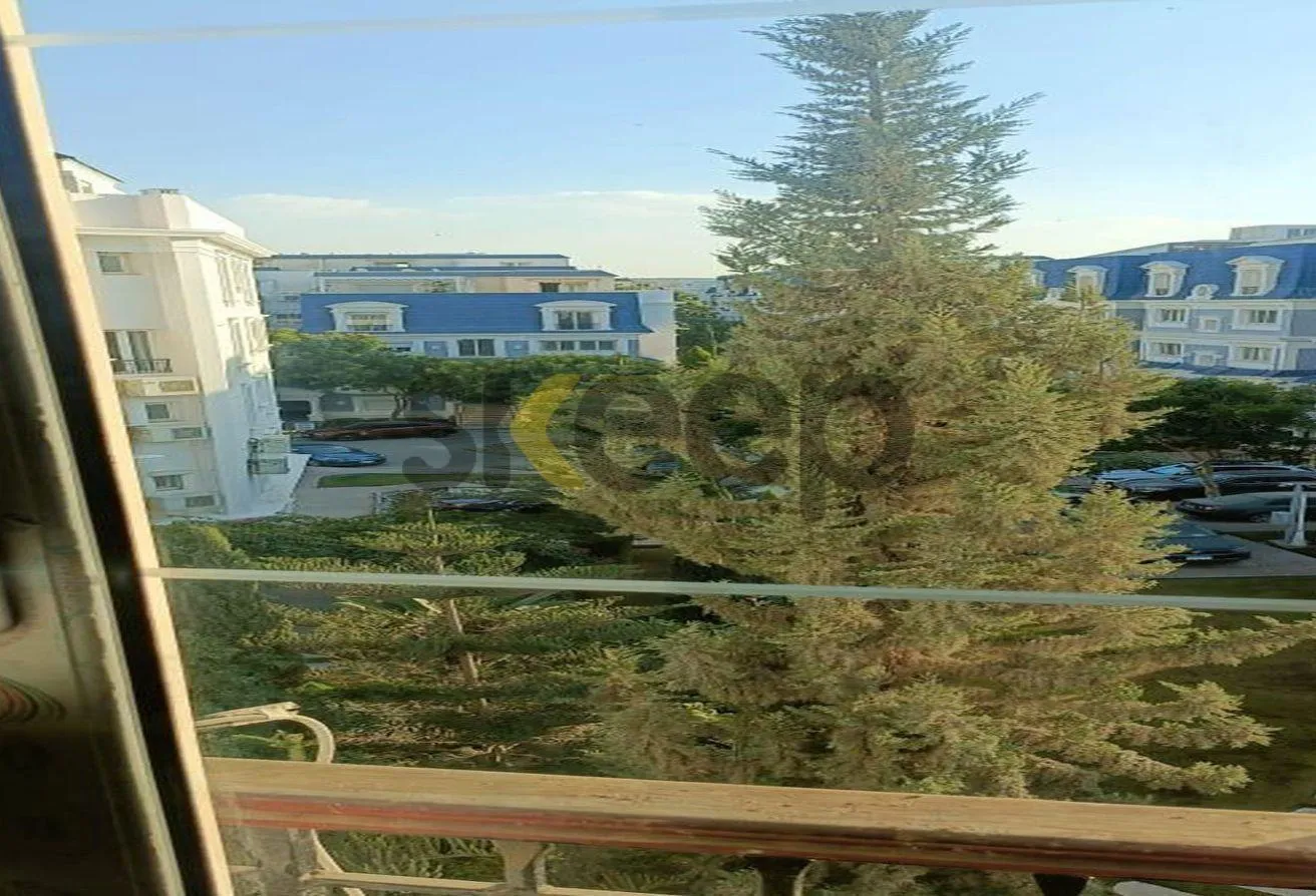 Sale in Mountain View 1: Villa with swimming pool, elegant finishing,