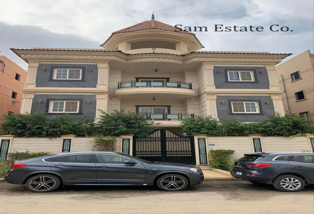 Sale in Bait Alwatan: Stand alone for Sale in Compound