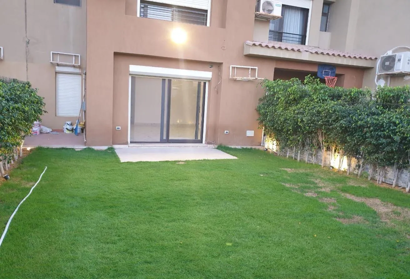 Sale in Casa: دوبلكس لقطه للبيع كازا بيفرلي هيلز الشيخ زايد