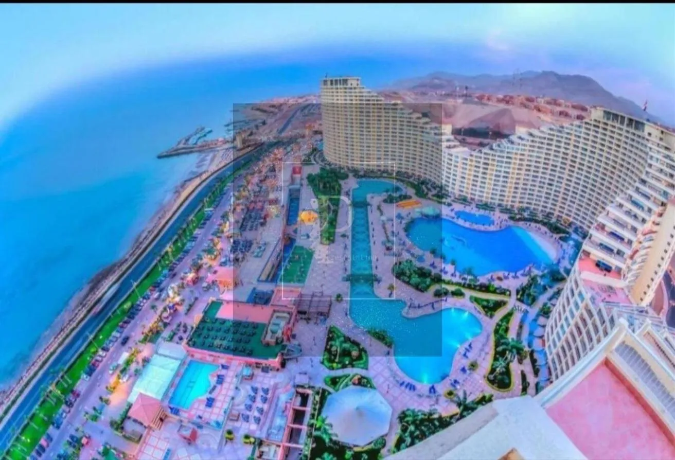 Sale in Hand villa: OWN YOUR HAND VILLA AT PORTO ELSOKHNA