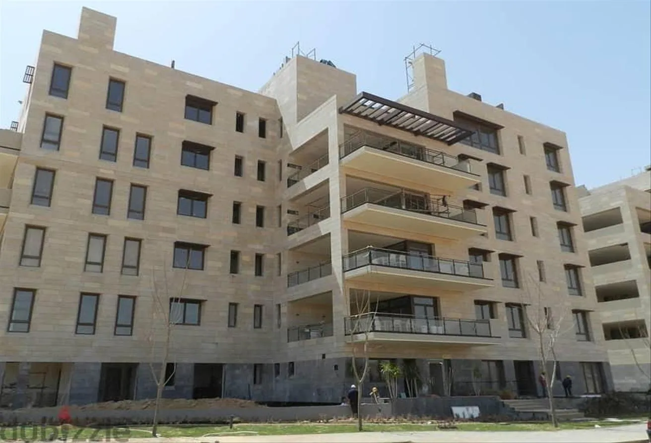Sale in Forty West: Apartment in Forty West inside Beverly Hills Sodic