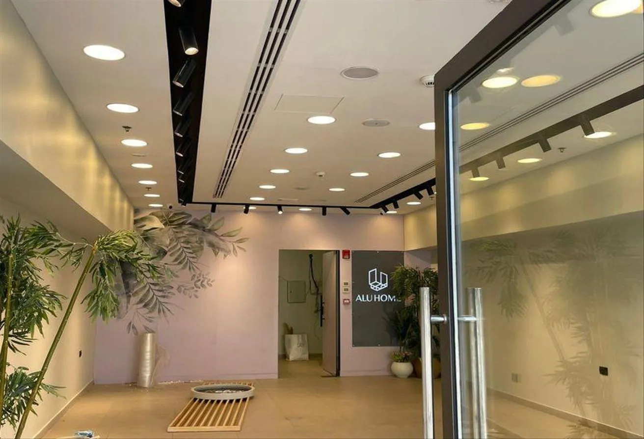 Rent in Beverly Hills Road: Prime Administrative Office Fully Finished RTM