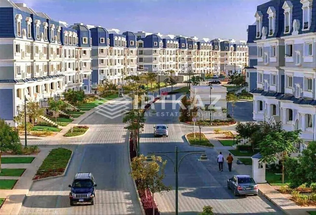 Sale in Mountain View Executive Residence Katameya: Penthouse RESALE with Roof Ready To Move in MV