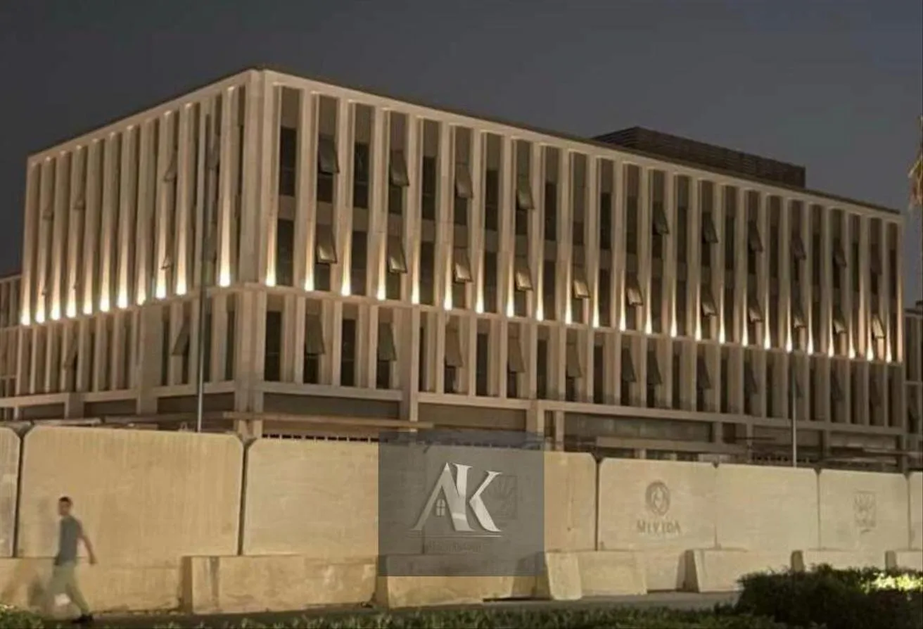 Sale in Mivida: Below Market Price Administrative Full Floor 1250m