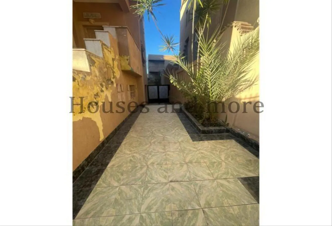 Sale in West Somid: Villa For Salen In Gharrb Somid