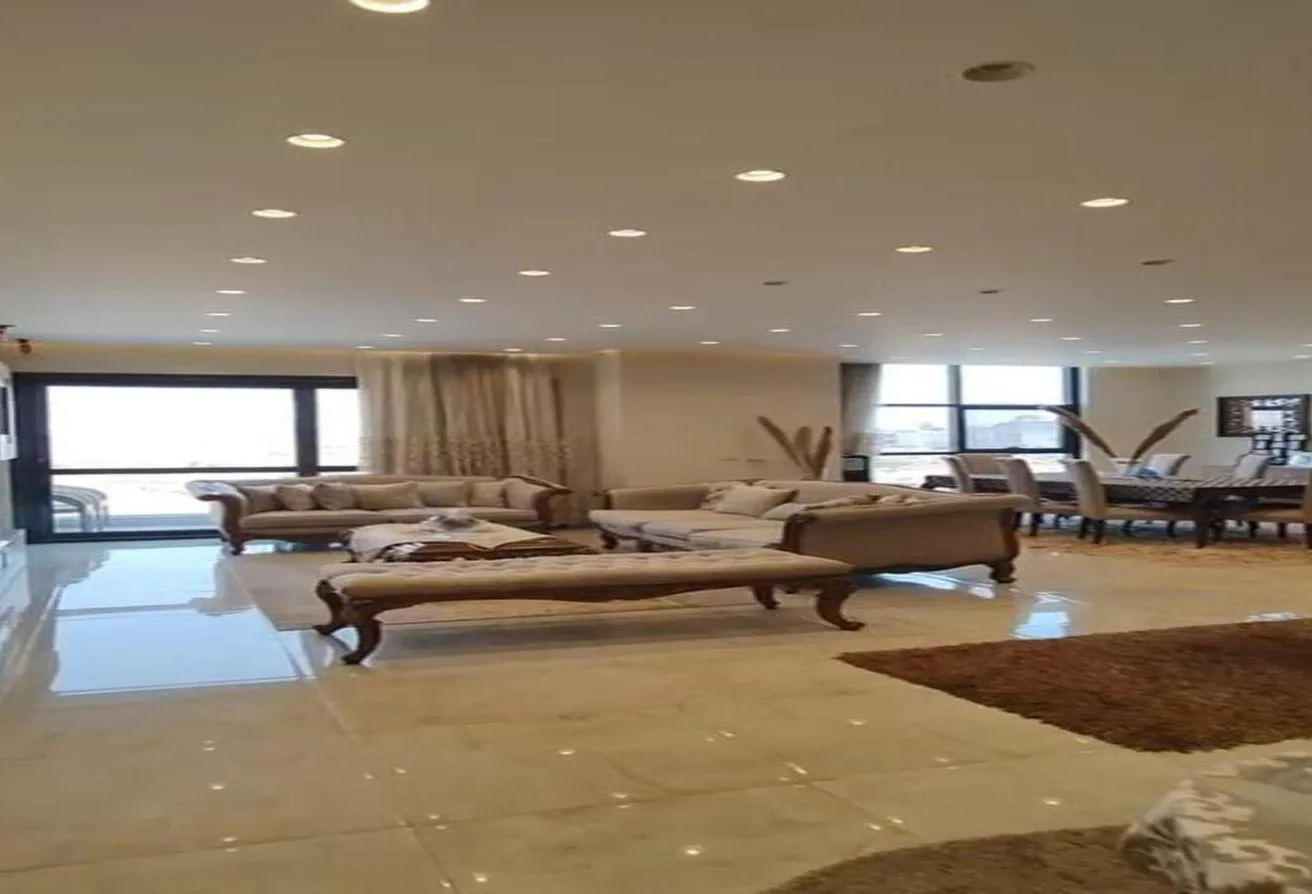 Sale in El Patio: Penthouse with roof for sale , Patio Caza Compound