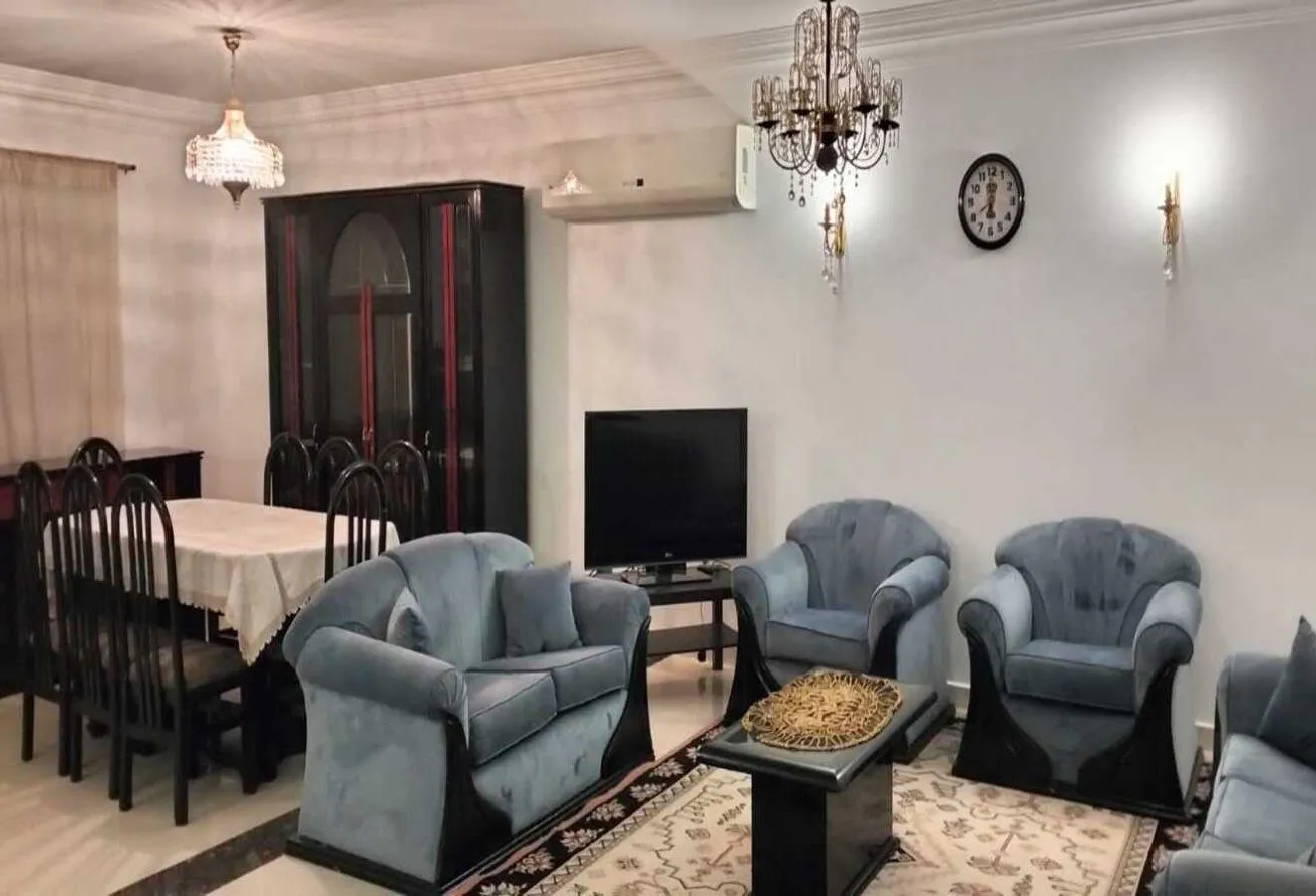 Rent in El Yasmeen 4: Furnished apartment for rent in Yasmeen4 New Cairo