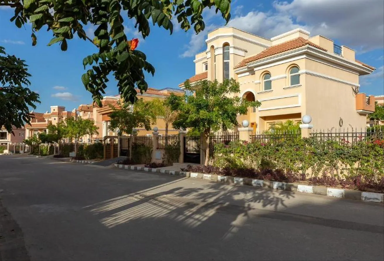 Sale in Cleopatra Palace: Villa Rady to move + garden 405M front of Madinaty
