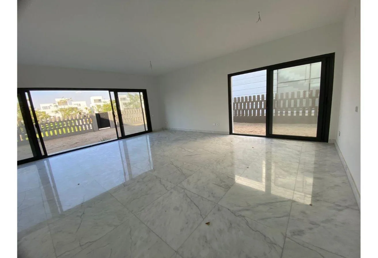 Sale in Al Burouj Compound: Receive a finished duplex in Al Burouj Compound