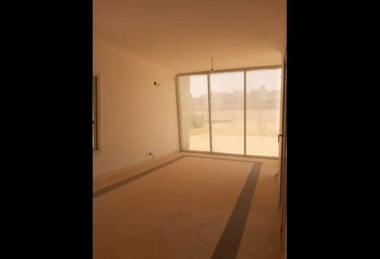 Sale in Grand Heights: فيلا منفصله للبيع متشطبه اول سكن خلف مول العرب
