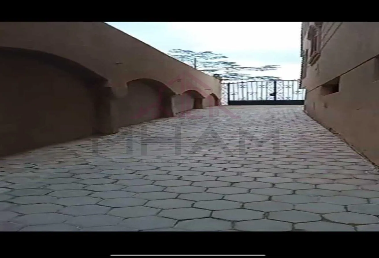 Rent in Midan Al Makhzangy: Store for rent,open space,low ground floor-Narges