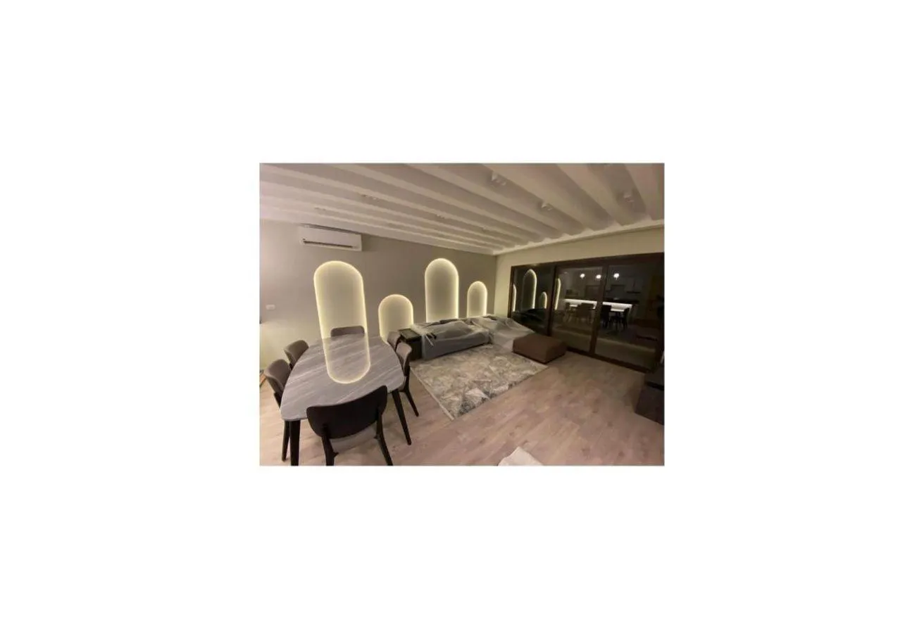Gallery Image 17