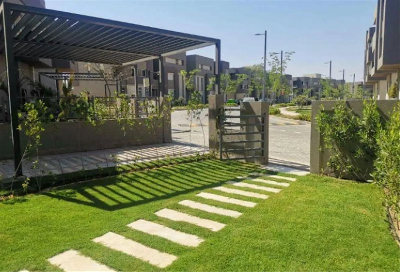 Sale in Etapa: Prime Twinhouse ready to move in front of ElRabwa
