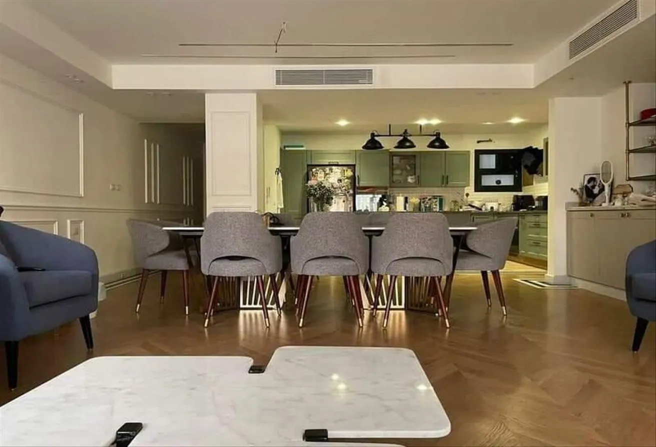Sale in Azad: 10%DP Semi finished Delivery 1y in great location