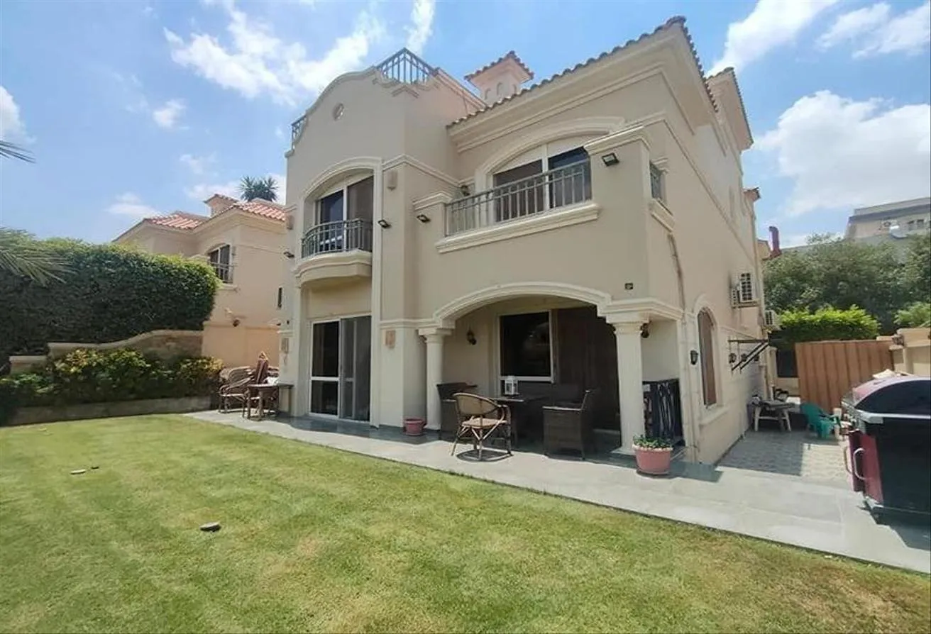 Sale in Al Patio Prime: Prime location villa at the old price with 5 years
